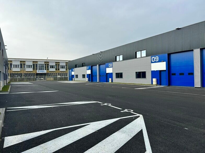 Flex dans Chalon-sur-Saône à louer - Photo du bâtiment - Image 3 de 4