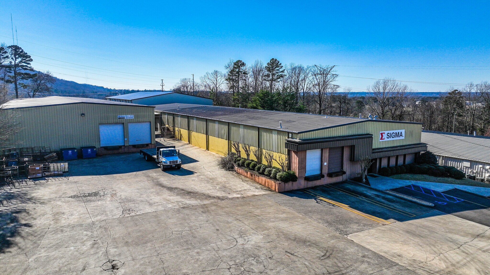108 Walter Davis Dr, Birmingham, AL à vendre Photo du bâtiment- Image 1 de 9