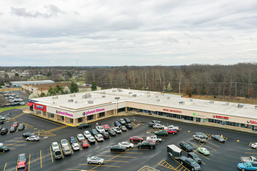 716 N 12th St, Murray, KY for lease - Primary Photo - Image 2 of 20