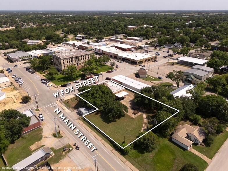 102 W Fox St, Caldwell, TX à vendre - Photo du bâtiment - Image 2 de 36