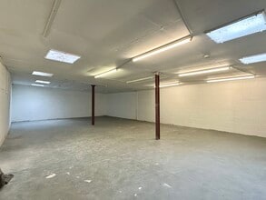 8C Market Sq, Sandy for lease Interior Photo- Image 2 of 5