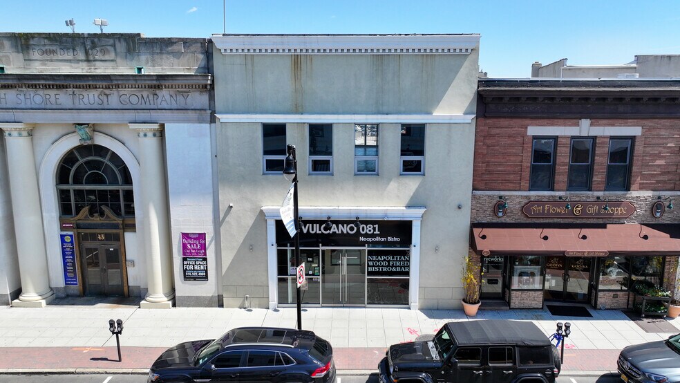 43 N Village Ave, Rockville Centre, NY à vendre - Photo du bâtiment - Image 1 de 6