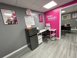 More details for 90 Main St, Mineola, NY - Retail for Lease