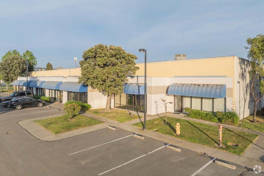4723 Tidewater Ave, Oakland, CA à louer - Photo du bâtiment - Image 2 de 9