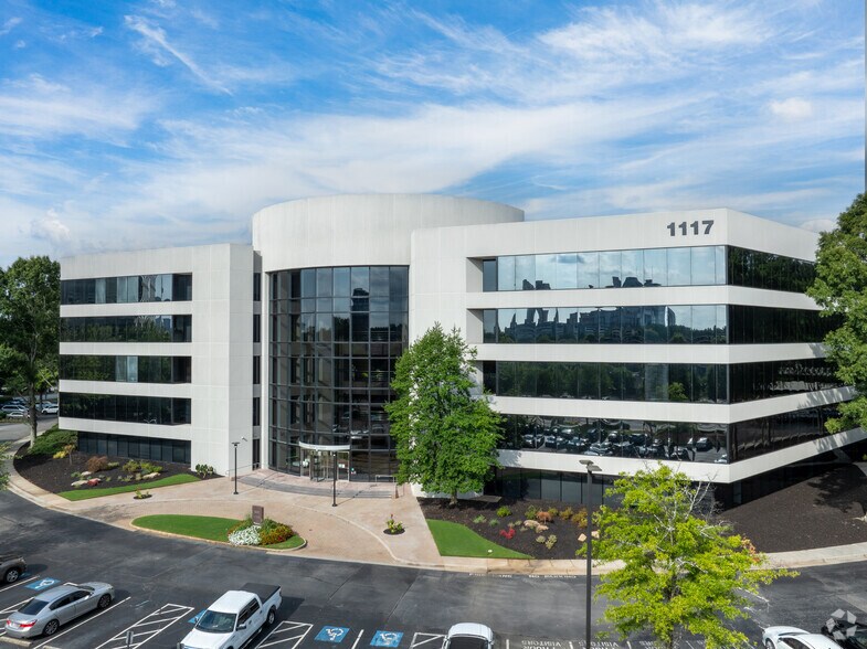 1117 Perimeter Ctr, Sandy Springs, GA à louer - Photo du bâtiment - Image 1 de 28