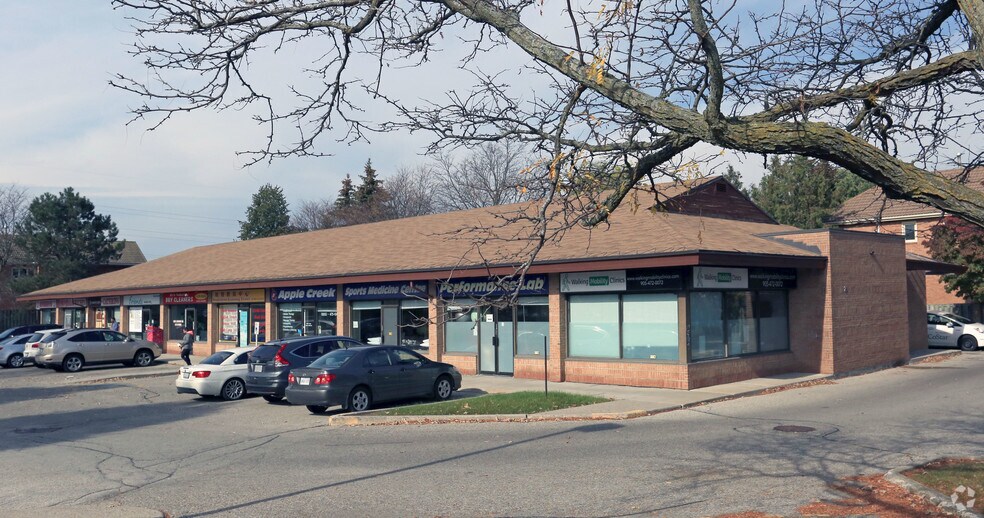 2 Corby Rd, Markham, ON à louer - Photo du bâtiment - Image 3 de 3