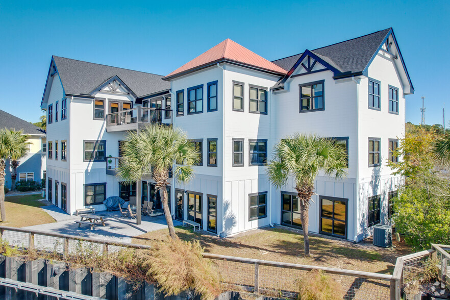 670 Marina Dr, Charleston, SC for lease - Building Photo - Image 3 of 23