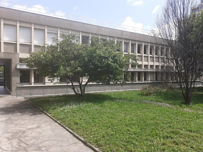 90 Cours De La Libération Et Du Général De Gaulle, Grenoble à vendre - Photo du bâtiment - Image 3 de 4