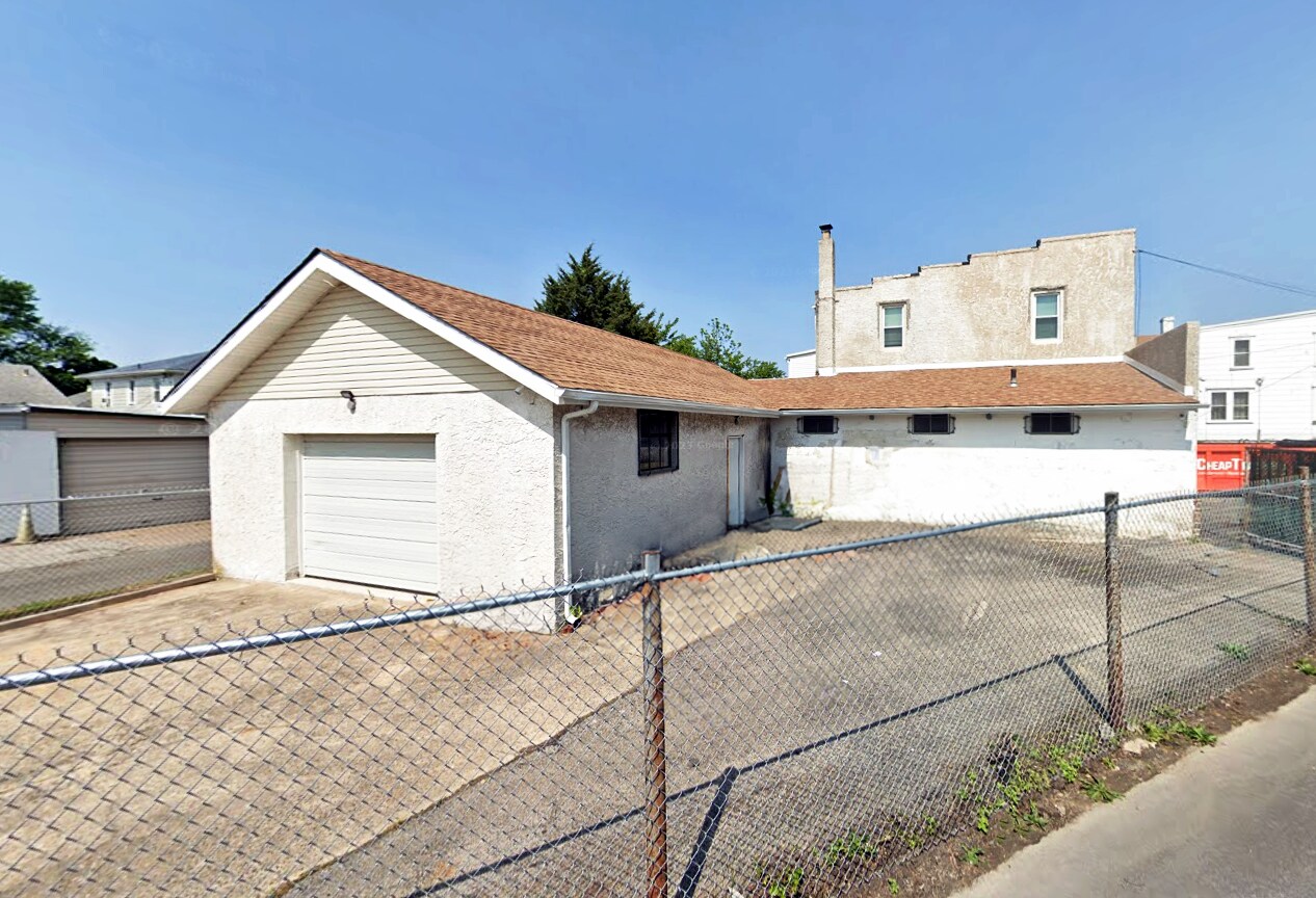 640 Taylor Ave, Upper Chichester Township, PA for sale Primary Photo- Image 1 of 6