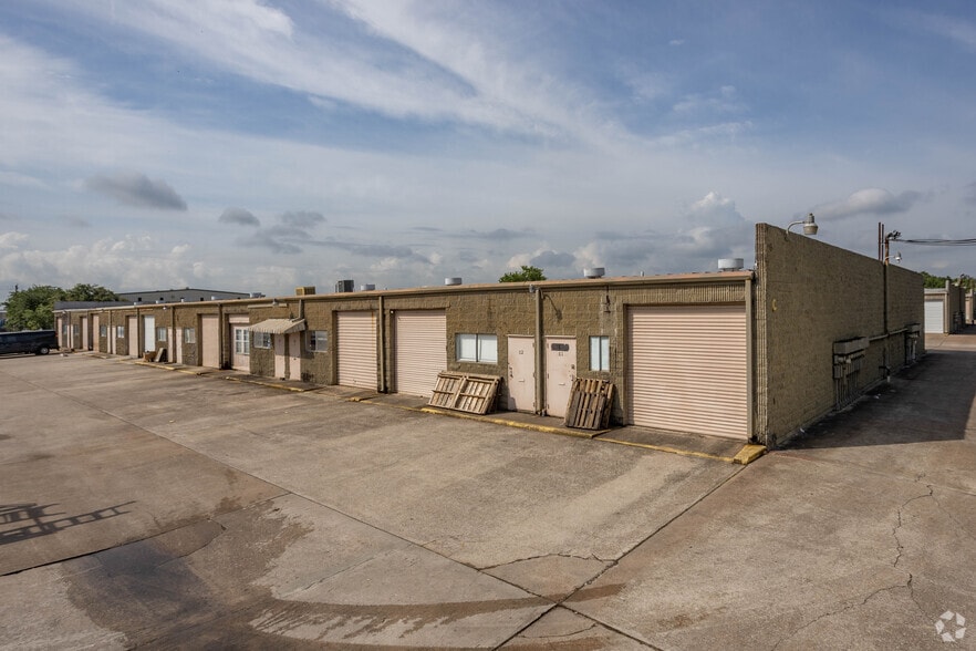 12430 Highway 3, Webster, TX for sale - Primary Photo - Image 1 of 9