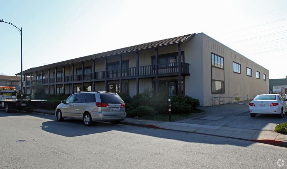 381 Beach Rd, Burlingame, CA for lease - Building Photo - Image 1 of 5