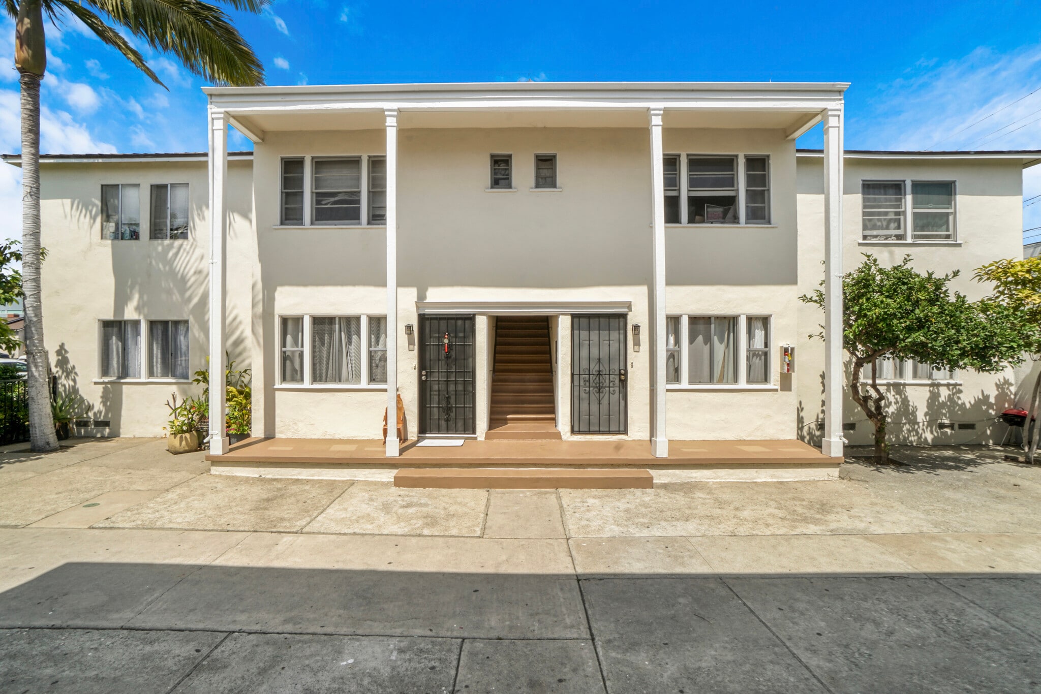 12314 Washington Pl, Los Angeles, CA à vendre Photo du bâtiment- Image 1 de 22