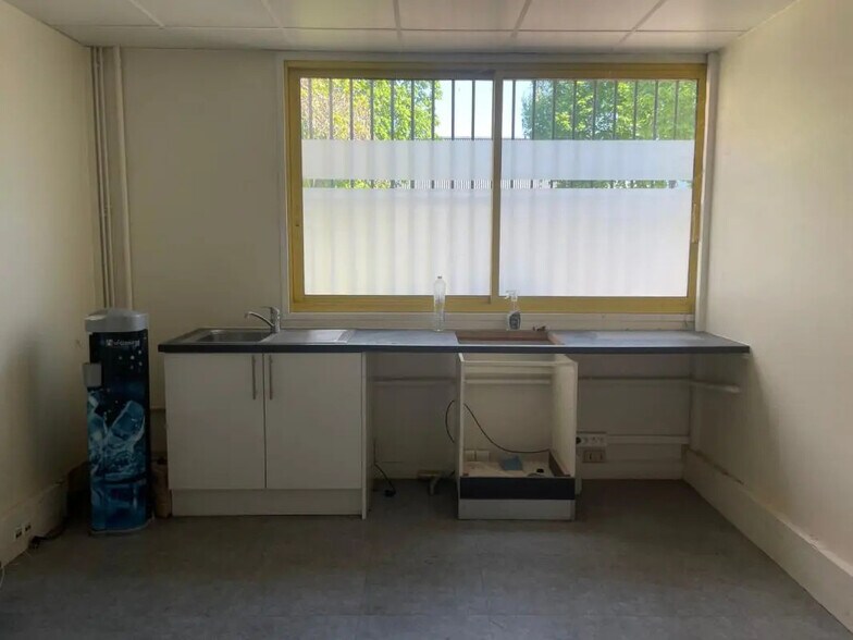 Industriel dans Buc à louer - Photo intérieure - Image 3 de 8