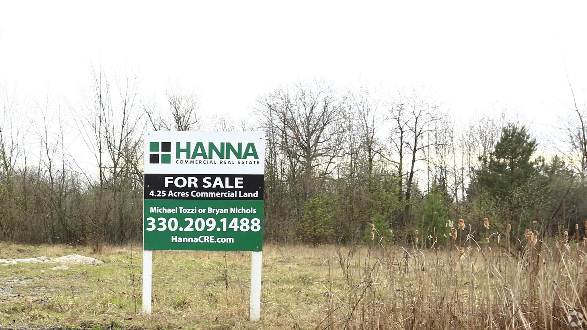Land and Retail off of I-80 portfolio of 2 properties for sale on LoopNet.ca Primary Photo- Image 1 of 3