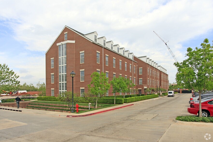6201 N Classen Blvd, Oklahoma City, OK à vendre - Photo du bâtiment - Image 2 de 11