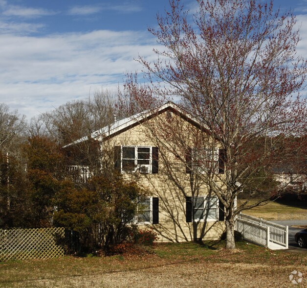3776 NE Clairmont Rd, Chamblee, GA à louer - Photo du bâtiment - Image 2 de 3