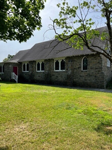 911 N Commerce St St, Paulsboro, NJ à vendre - Photo intérieure - Image 2 de 15