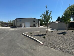 1310 N 39th St, Nampa, ID for sale Interior Photo- Image 2 of 6