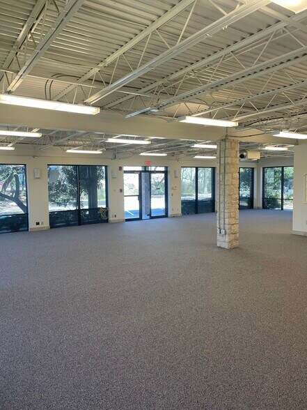 11855 Research Blvd, Austin, TX à louer - Photo intérieure - Image 3 de 22
