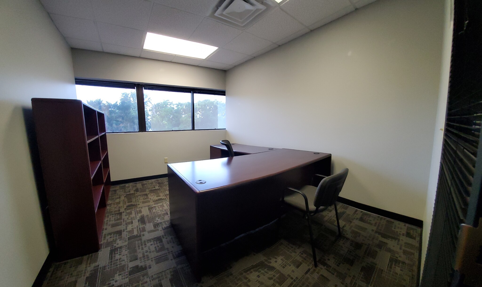 2701 W Busch Blvd, Tampa, FL for lease Interior Photo- Image 1 of 16