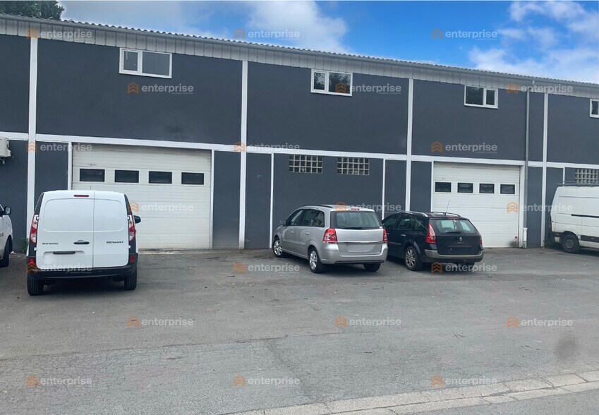Flex dans Fretin à louer - Photo du bâtiment - Image 2 de 9