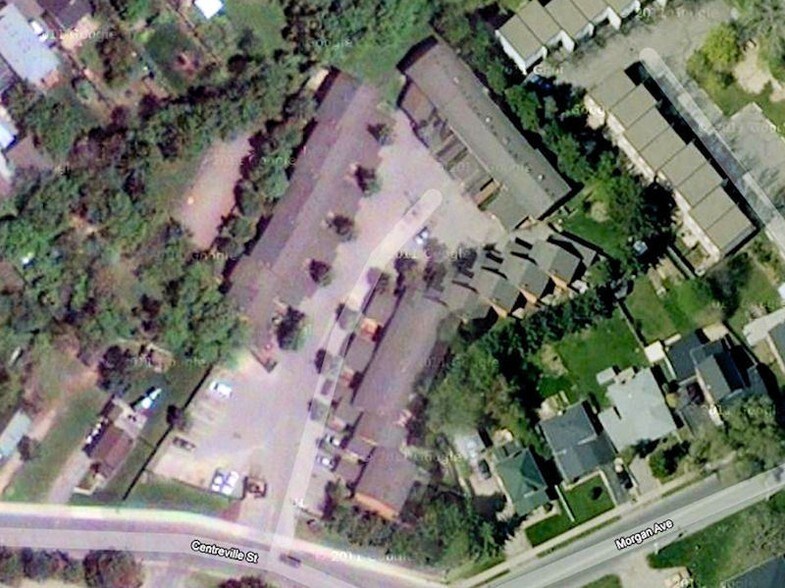 98 Unit Portfolio - Kitchener/ Cambridge portefeuille de 3 propriétés à vendre sur LoopNet.ca - Photo principale - Image 1 de 2