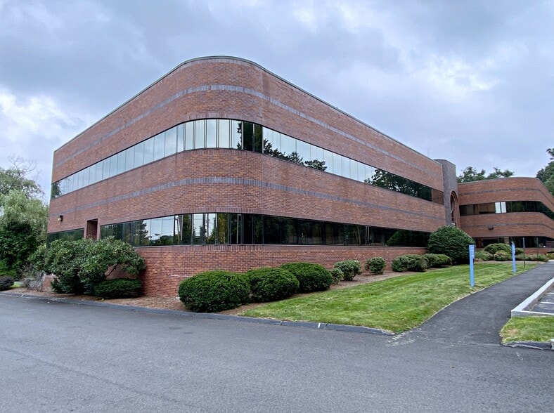20 Pondmeadow Dr, Reading, MA for lease - Building Photo - Image 3 of 10
