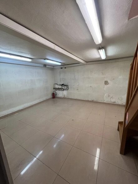 Retail in Paris for sale - Building Photo - Image 2 of 4