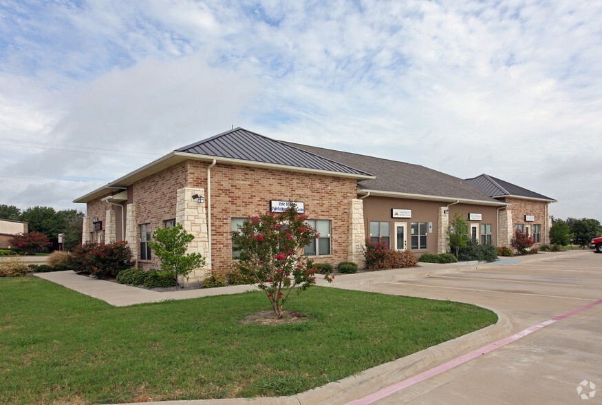 101 Executive Ct, Waxahachie, TX à vendre - Photo principale - Image 1 de 1