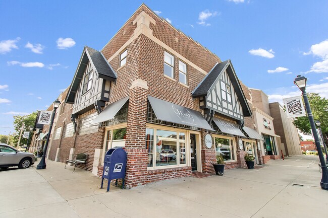 Plus de détails pour 225 S Knoblock St, Stillwater, OK - Commerce de détail à vendre
