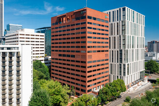 Umpqua Bank Plaza - Épicerie