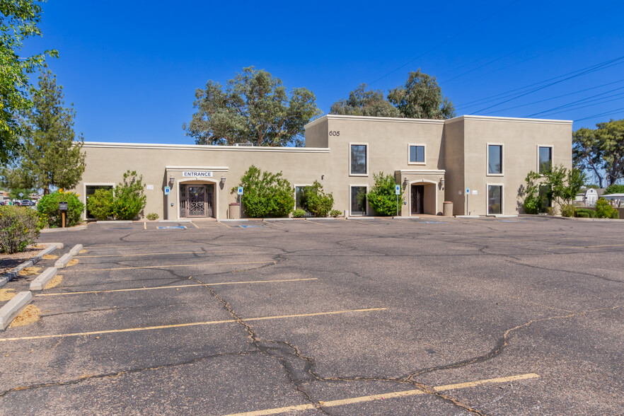 605 N Gilbert Rd, Mesa, AZ for sale - Building Photo - Image 1 of 1