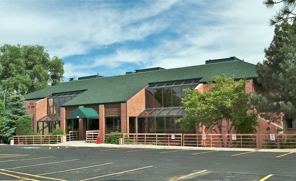 7596 W Jewell Ave, Lakewood, CO à vendre - Photo du bâtiment - Image 3 de 7