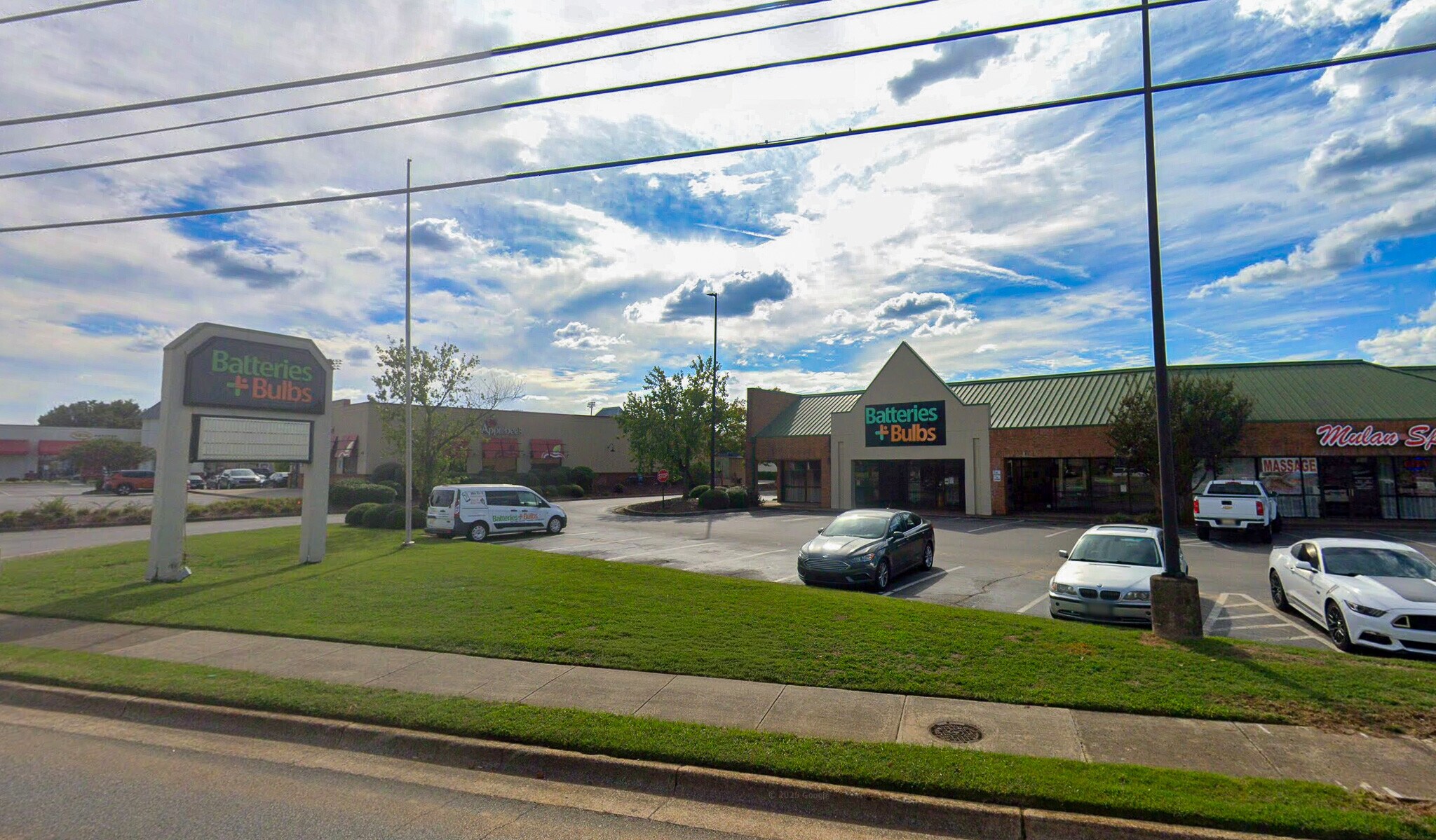 3022 Memorial Pky SW, Huntsville, AL for lease Primary Photo- Image 1 of 3