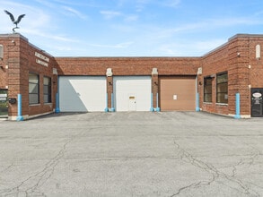 701 Hiawatha Blvd E, Syracuse, NY à vendre Photo du bâtiment- Image 2 de 32