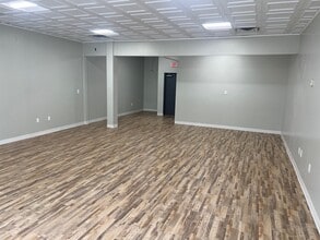 114 S 4th St, Manhattan, KS for lease Interior Photo- Image 2 of 5