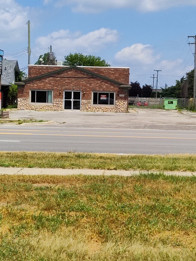 More details for 35223 23 Mile Rd, New Baltimore, MI - Retail for Lease