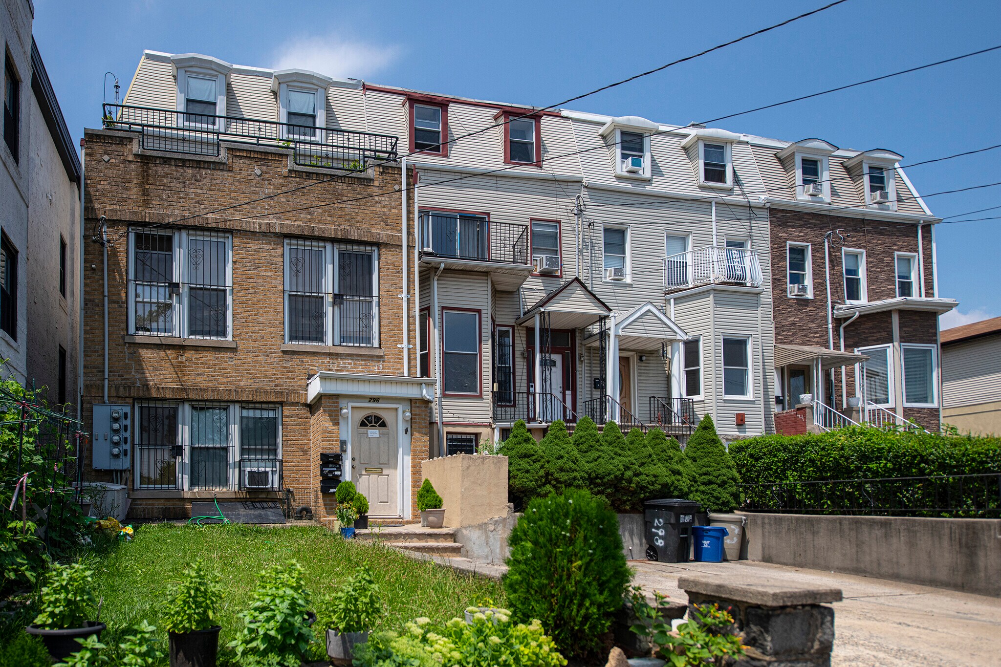 296-302 Paterson Plank Road Portfolio portefeuille de 4 propriétés à vendre sur LoopNet.ca Photo du bâtiment- Image 1 de 19