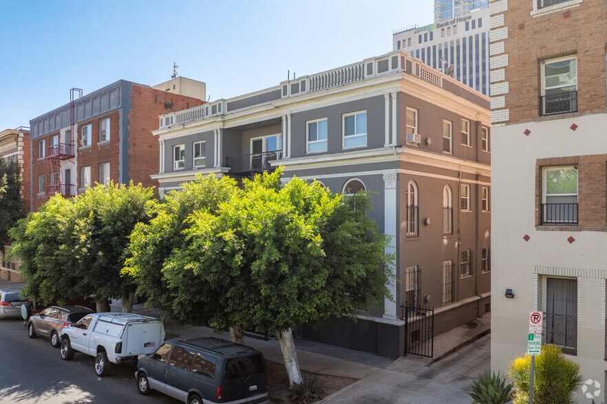 681 Shatto Pl, Los Angeles, CA for sale - Building Photo - Image 2 of 43