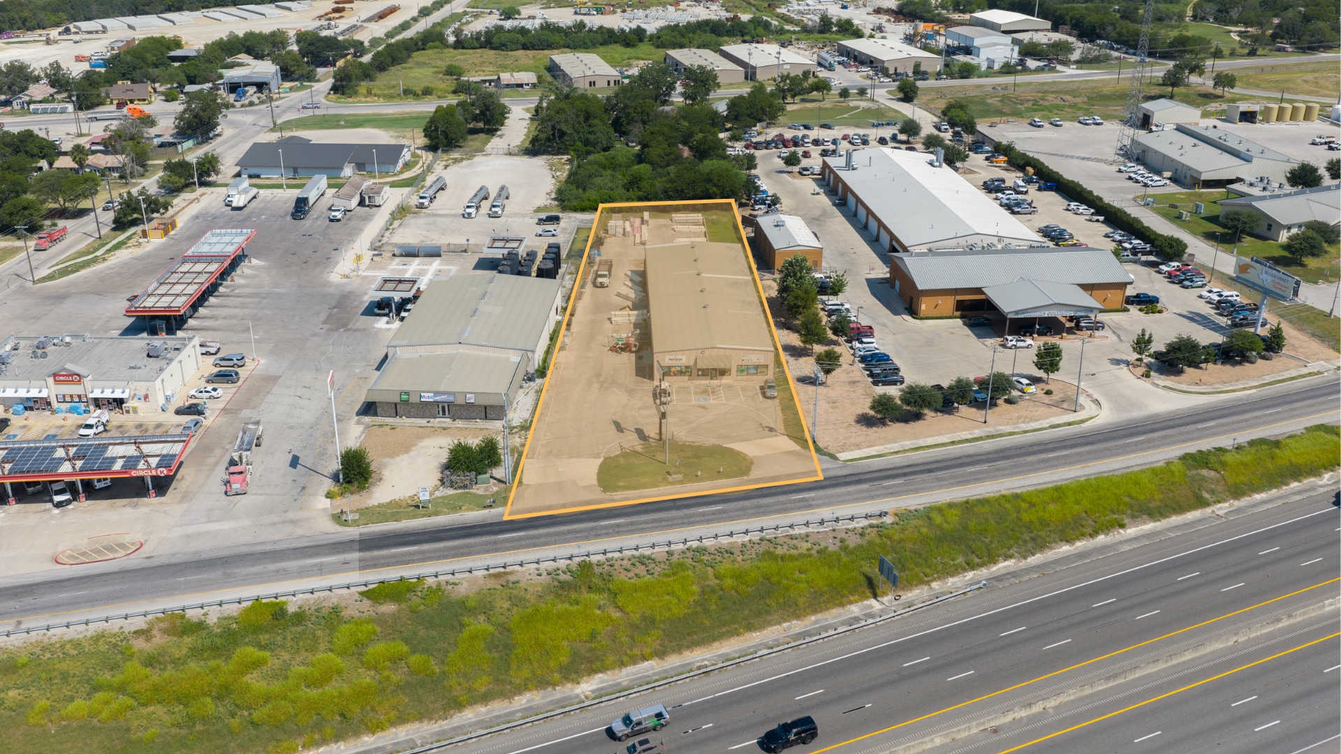 4312 I 35 N Frontage rd, New Braunfels, TX for lease Primary Photo- Image 1 of 8