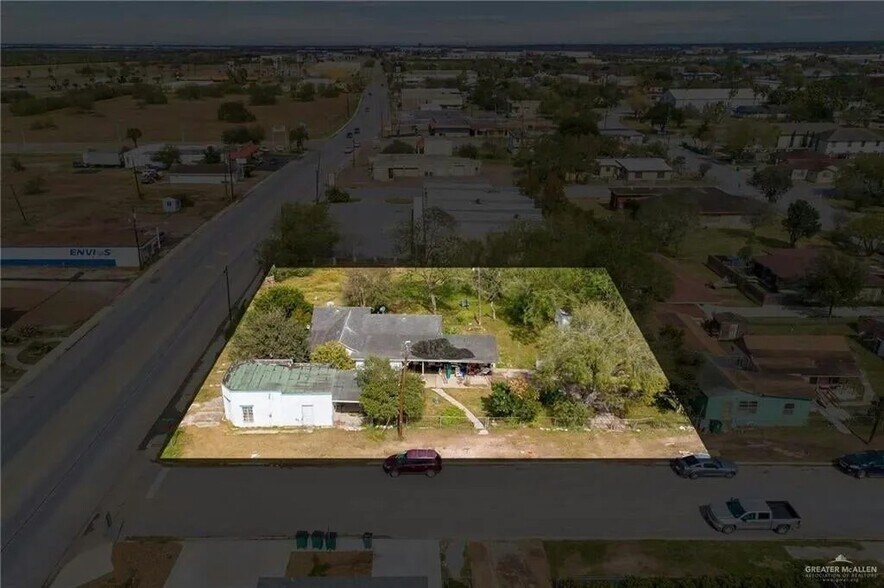 221 S Bridge St, Hidalgo, TX à vendre - Photo du bâtiment - Image 2 de 4