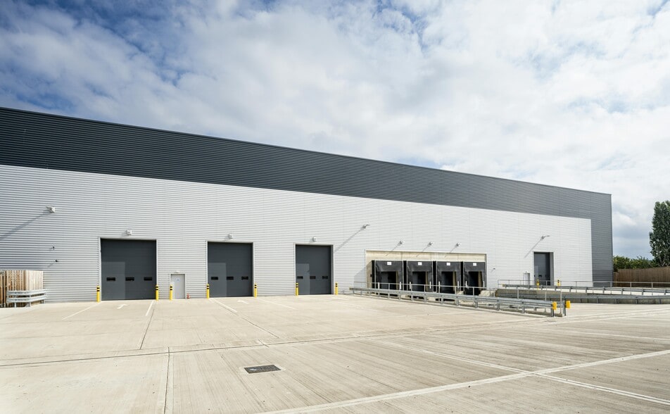 374 Ealing Rd, Wembley for lease - Building Photo - Image 2 of 6