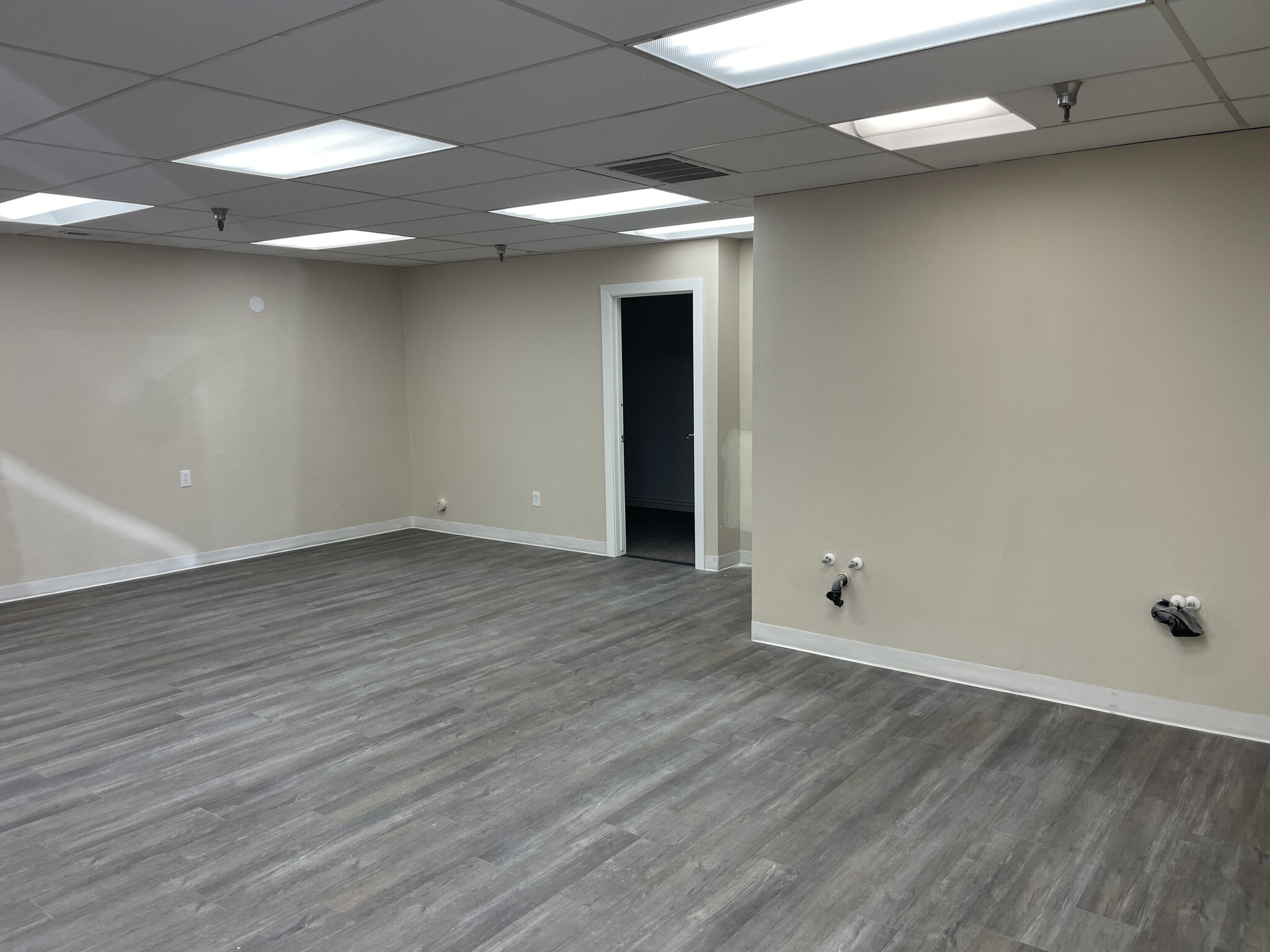 1063-1065 E 3300 S, Salt Lake City, UT for lease Building Photo- Image 1 of 3