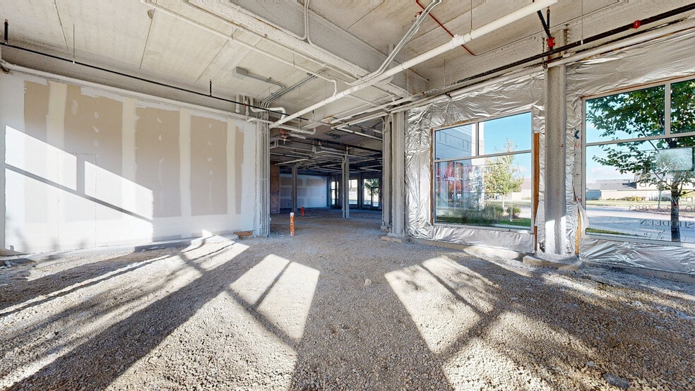 39w201 Herrington Blvd, Geneva, IL for lease - Matterport 3D Scan - Image 2 of 24