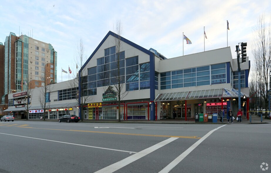 8260 Westminster Hwy, Richmond, BC à vendre - Photo du bâtiment - Image 2 de 14