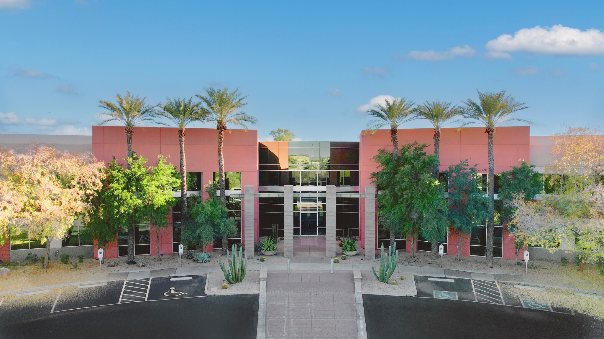 19825 N 7th St, Phoenix, AZ for sale Building Photo- Image 1 of 10