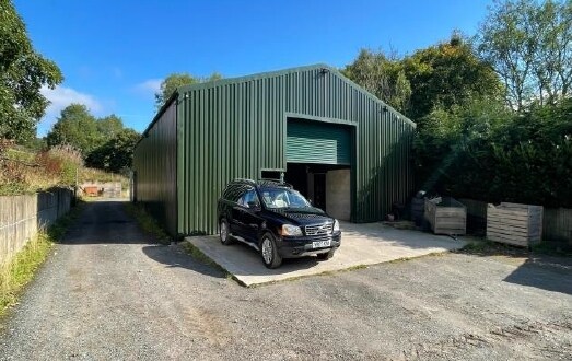 Harrup Court Road Diggle portefeuille de 2 propriétés à vendre sur LoopNet.ca - Photo principale - Image 2 de 2