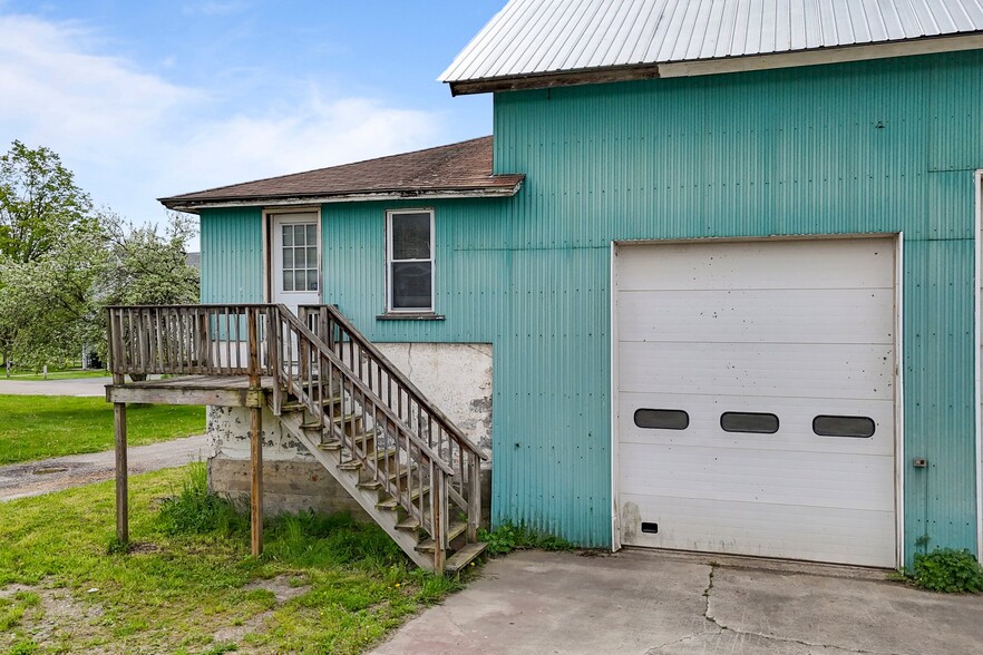 4 Delray Ave, Candor, NY à vendre - Photo du bâtiment - Image 3 de 31