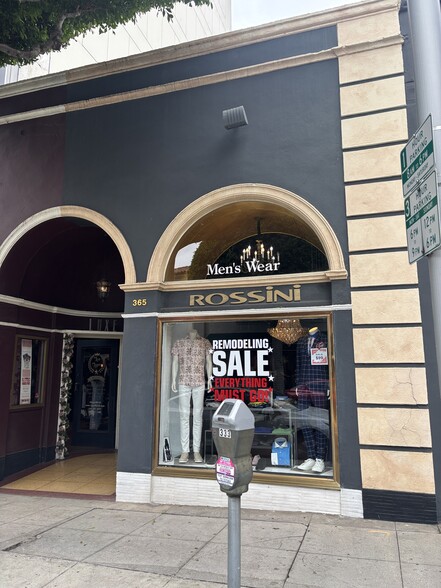 363-371 N Camden Dr, Beverly Hills, CA for lease - Building Photo - Image 1 of 4