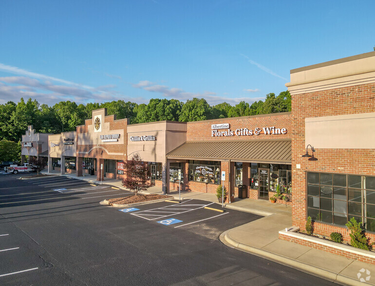 751 N HIGHWAY 16, Denver, NC for lease - Primary Photo - Image 1 of 11